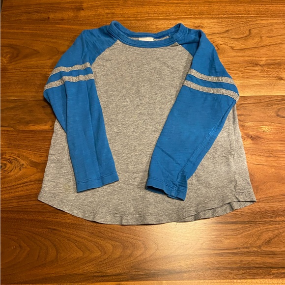 Size 5 Hanna Anderson boys shirts (2) - Picture 4 of 6